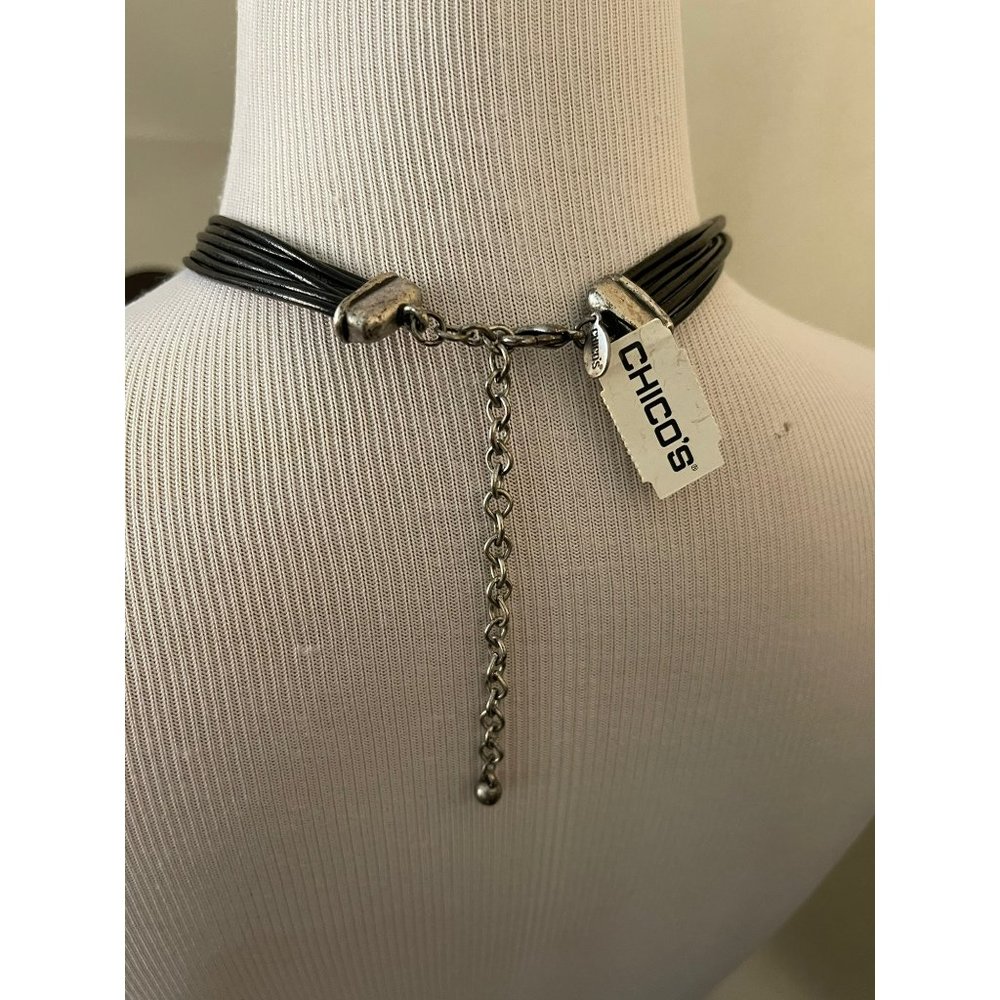 Chico's Resin Pendant Choker Necklace - Picture 8 of 11